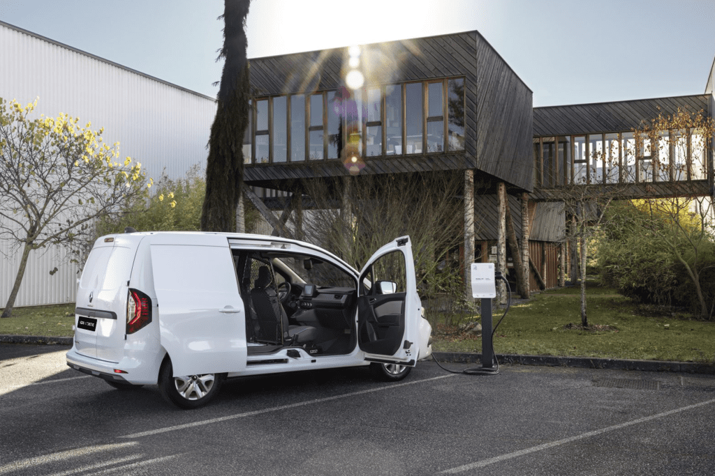 Kangoo E-Tech electric opladen, Stam Renault