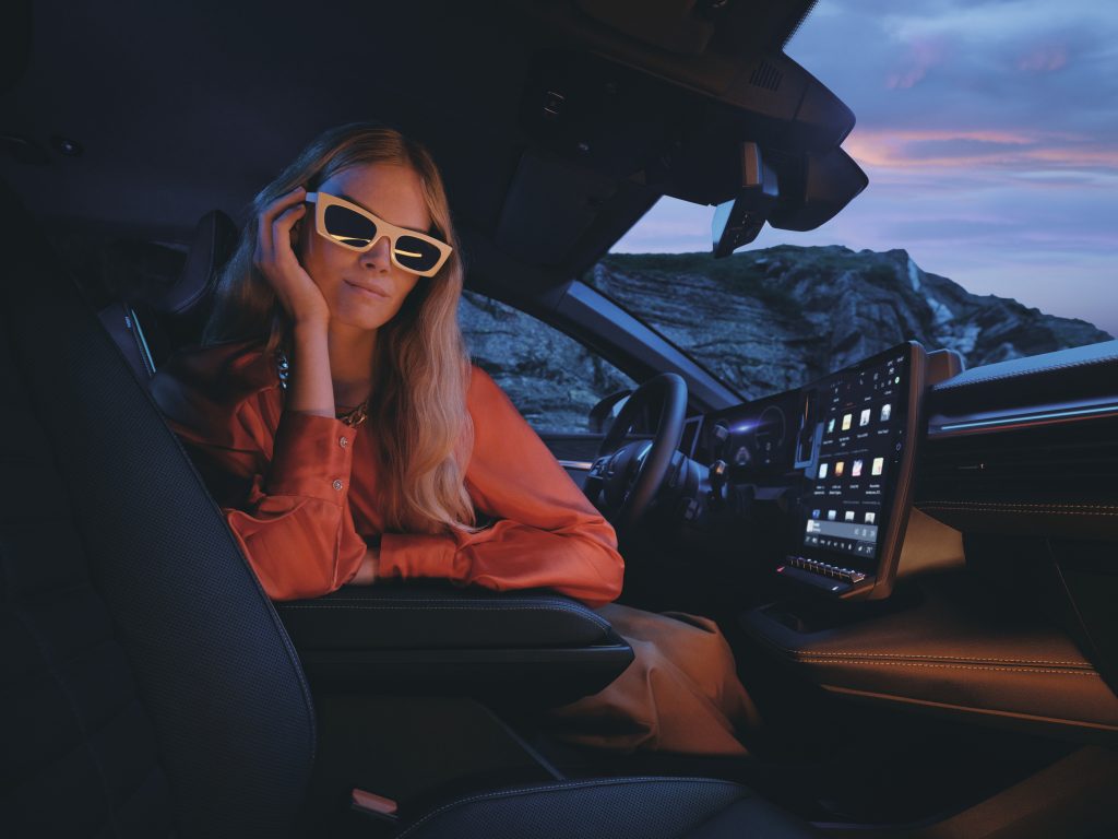 Renault Megane E-Tech electric interieur met model, Stam Renault