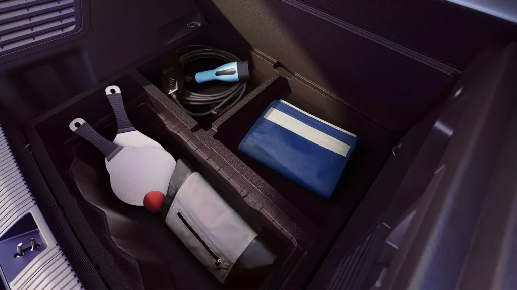 Renault Scenic E-Tech electric dubbele bodem voor kabelopslag, Stam Renault