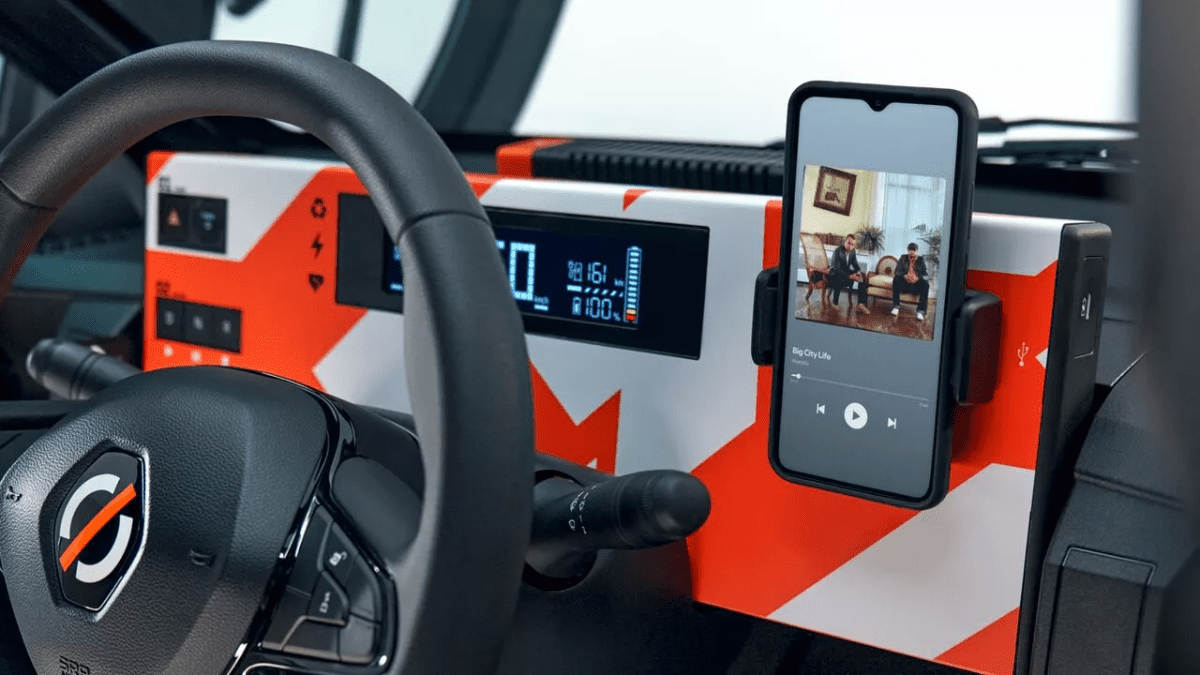 Mobilize Duo dashboard, Stam Renault