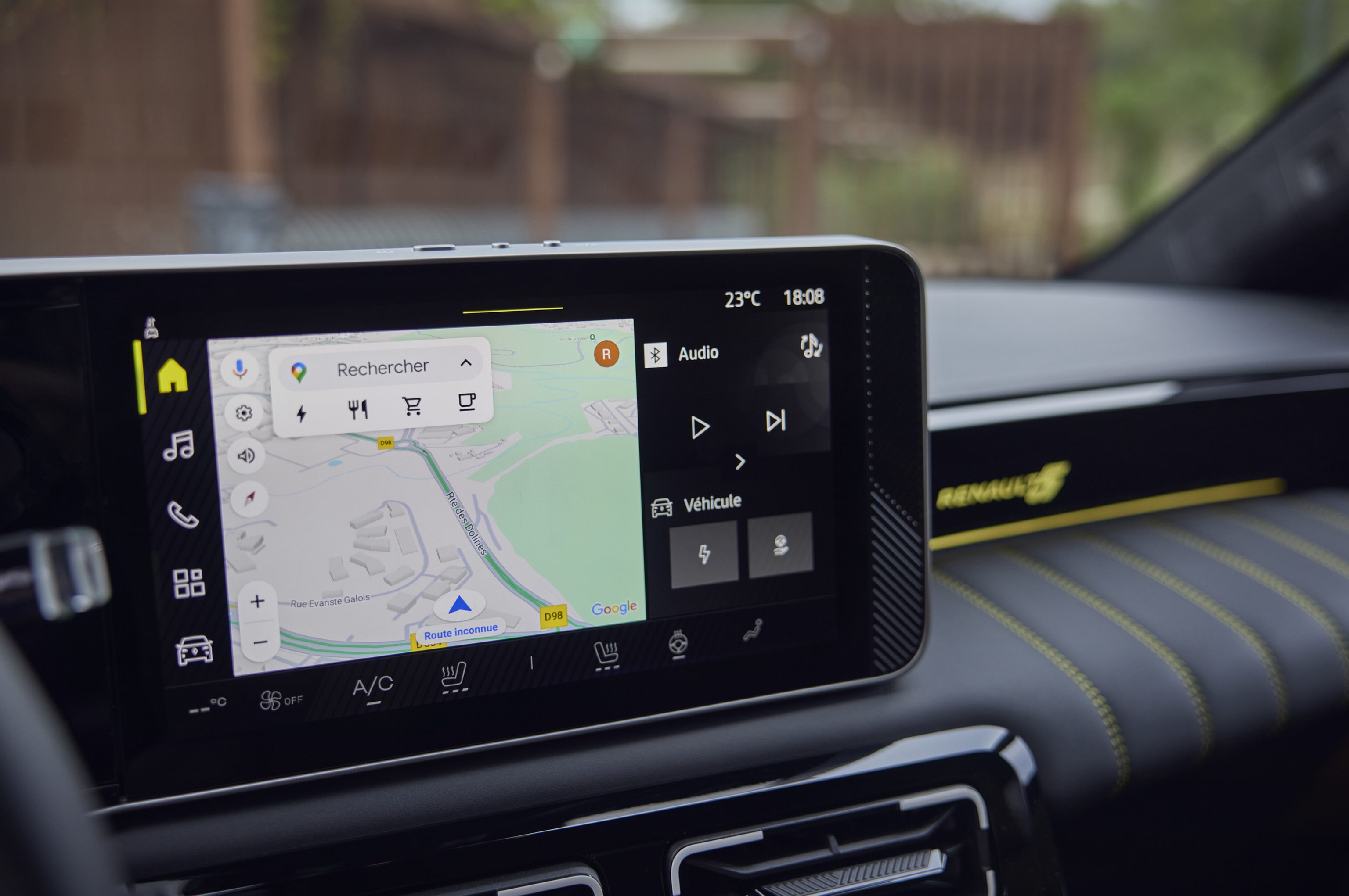 Renault 5 E-Tech electric occasion met google integratie