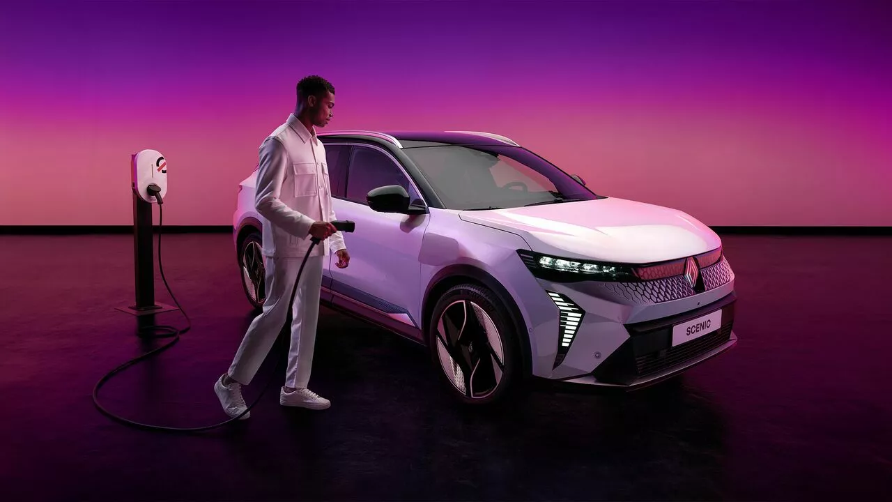Renault Scenic E-Tech electric laden, Stam Renault