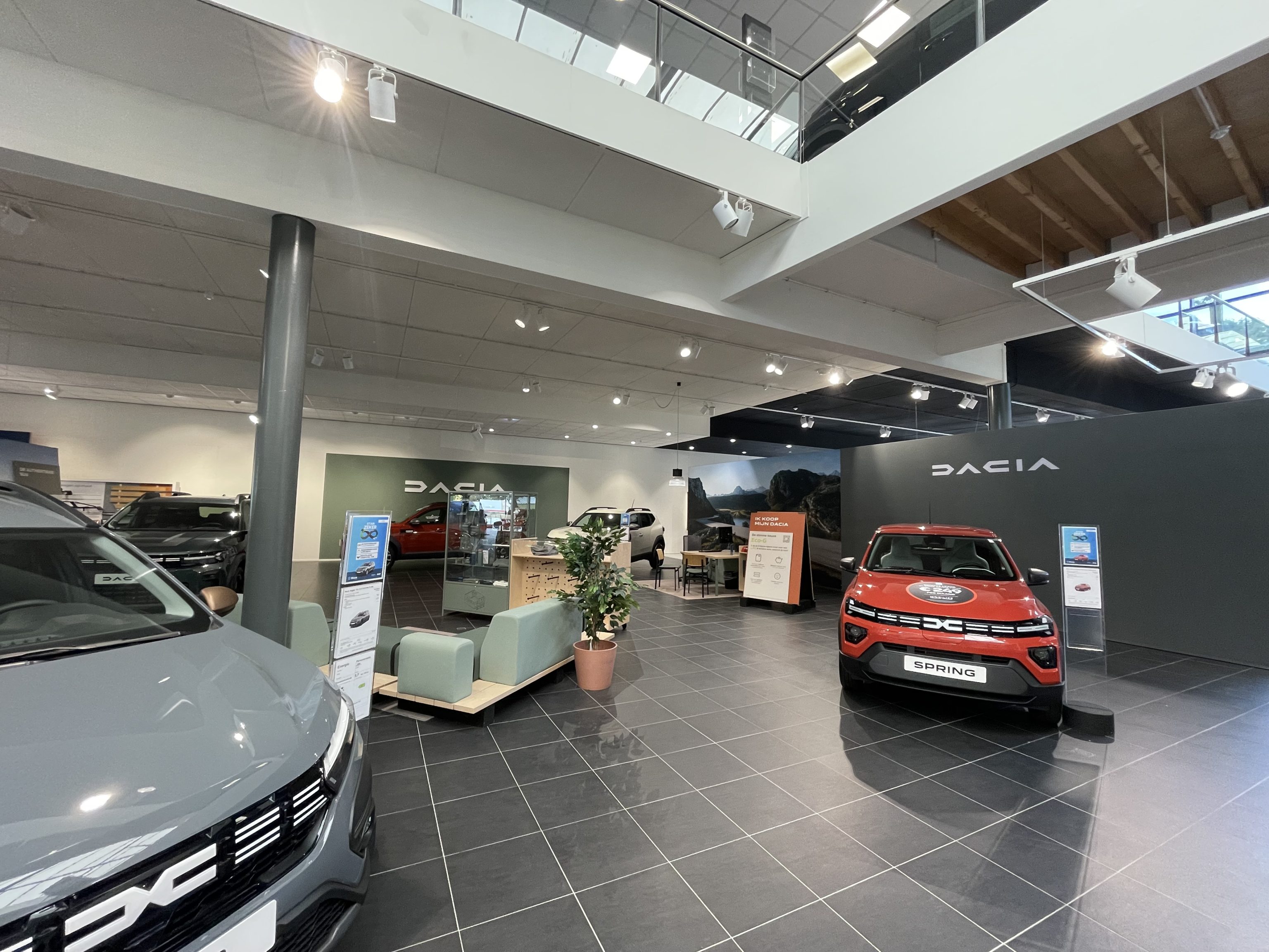 Stam dacia dealers

